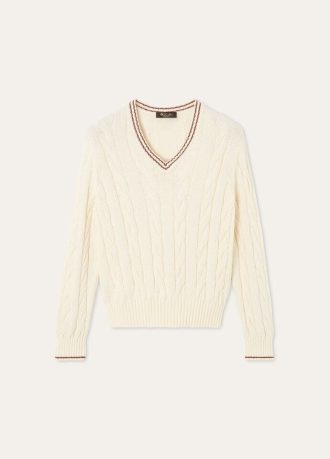 Augusta V-Neck