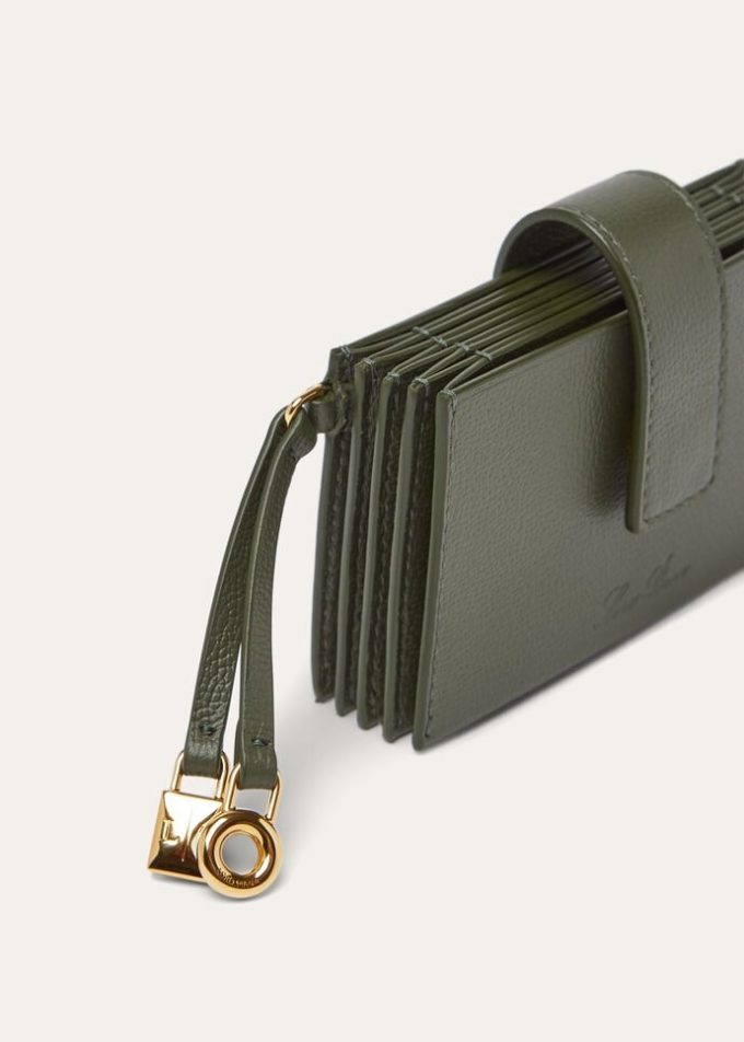 Extra Cardholder