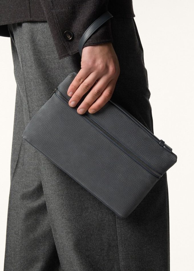Extra Pouch L29