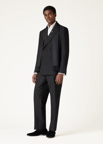 International Suit