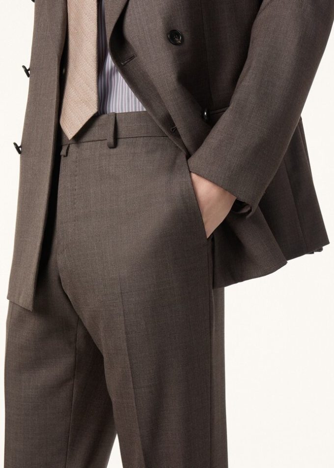 International Suit