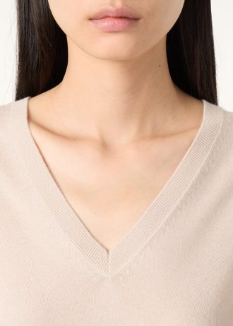 New Piuma V-Neck