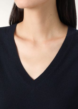 New Piuma V-Neck